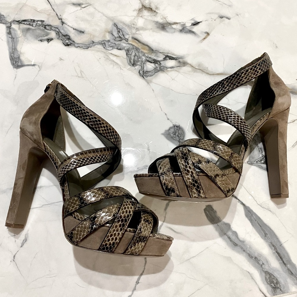 TORY BURCH VENICE TAUPE SNAKE SKIN/SUEDE
SANDAL HEELS Sz 11